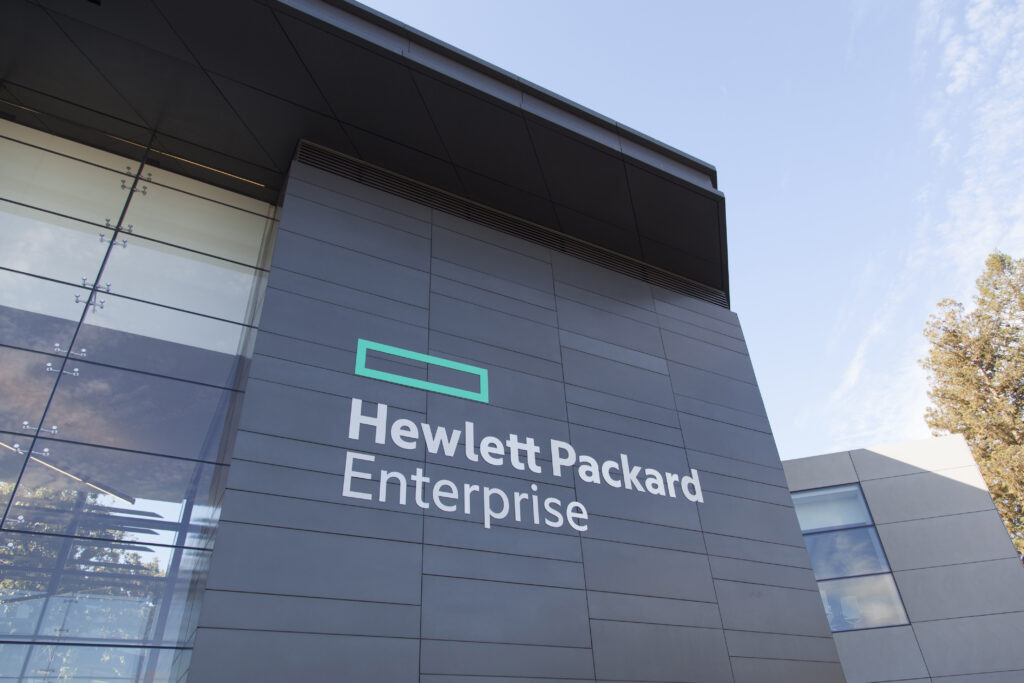 HPE Swarm Learning uses blockchain, edge data to create privacy-preserving ML solution